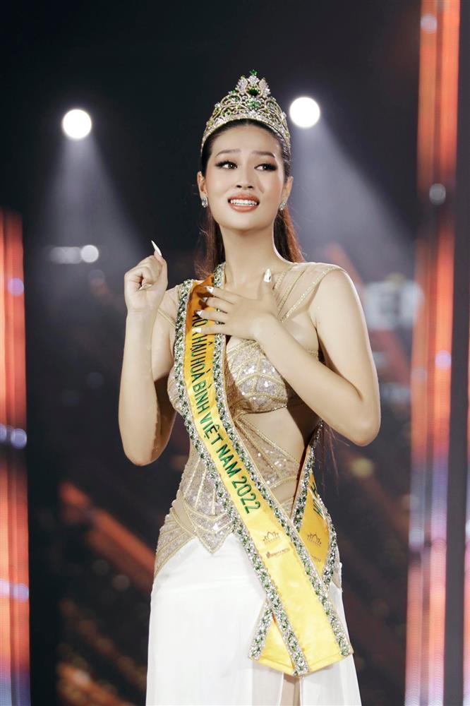 Chia sẻ đầu tiên của tân Miss Grand Vietnam Đoàn Thiên Ân sau khi đăng quang-13