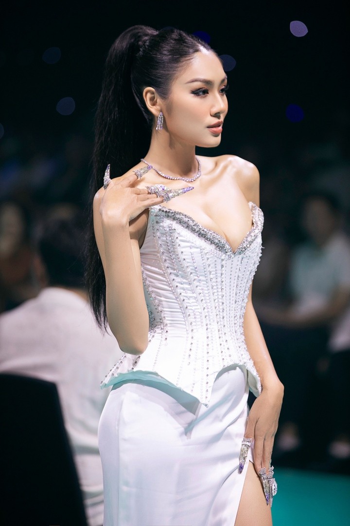 Top 3 Hoa hậu Hoàn vũ Việt Nam 2022 đọ thần thái khi cùng diễn vedette-4