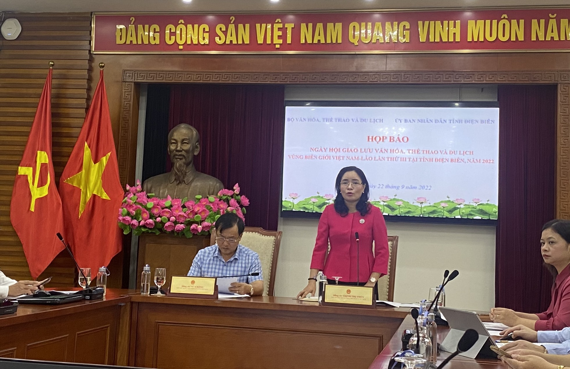 Điện Biên đăng cai Ngày hội giao lưu văn hoá vùng biên giới Việt Nam - Lào-1