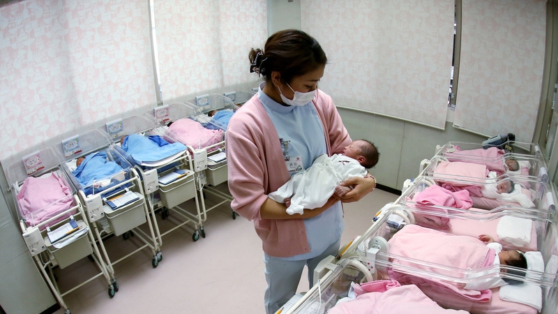 Nhật Bản ghi nhận số trẻ sơ sinh ở mức thấp nhất trong vòng 22 năm qua-1