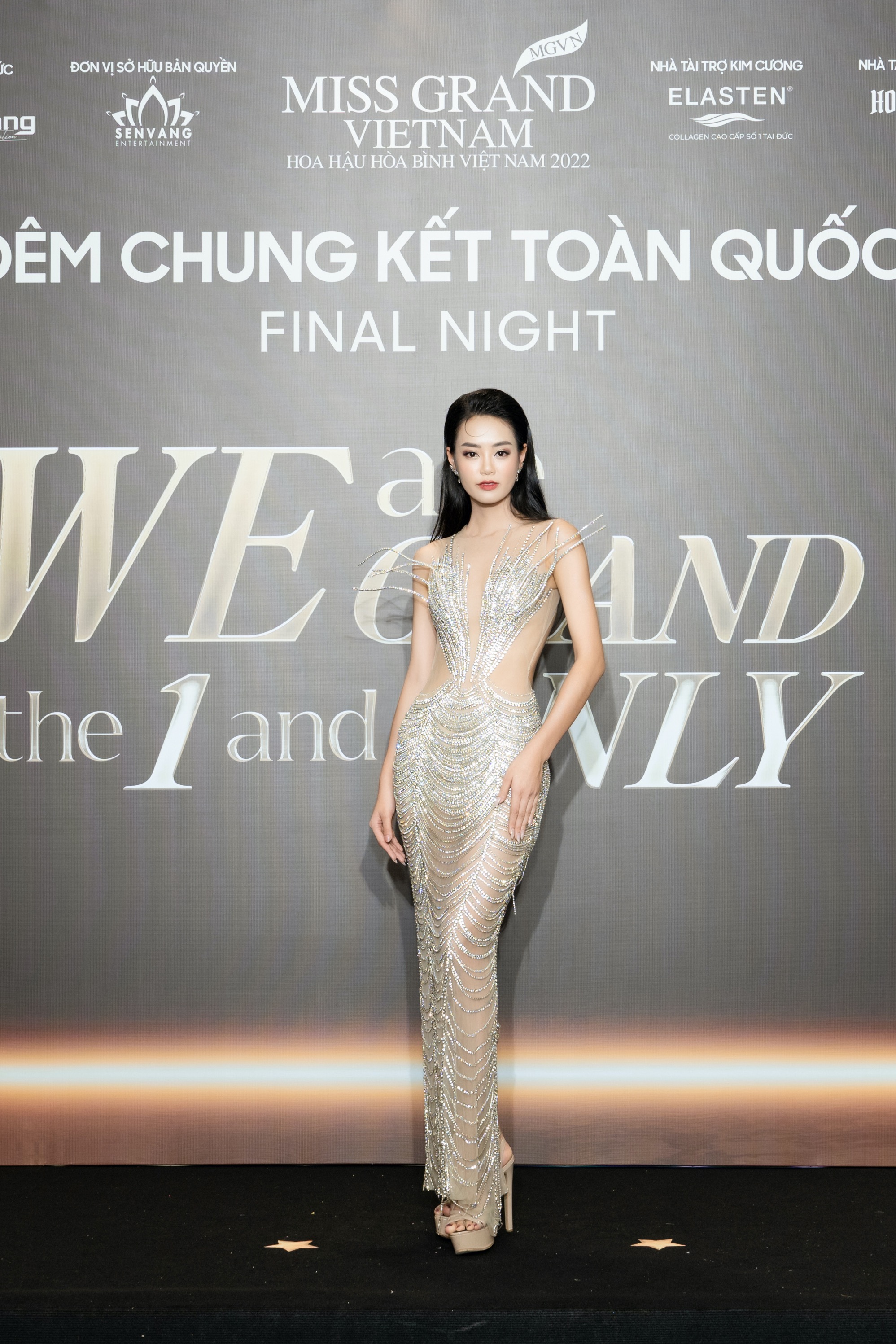 Thùy Tiên, Phương Nhi đội vương miện, rạng rỡ trên thảm đỏ chung kết Miss Grand Vietnam 2022-7