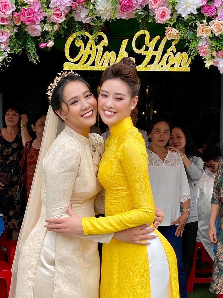Thời trang đa dạng khi đi dự tiệc cưới của dàn hậu Việt-12