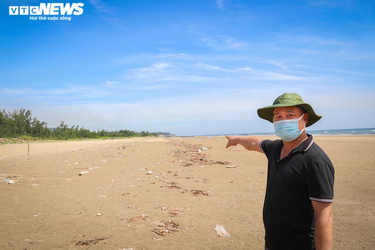 Ảnh: Rác thải ‘bao vây’ nhiều bãi biển ở Hà Tĩnh-10