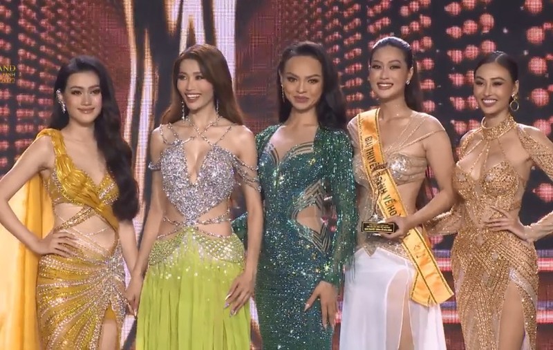 Đoàn Thiên Ân đăng quang Hoa hậu Hòa bình Việt Nam 2022-6