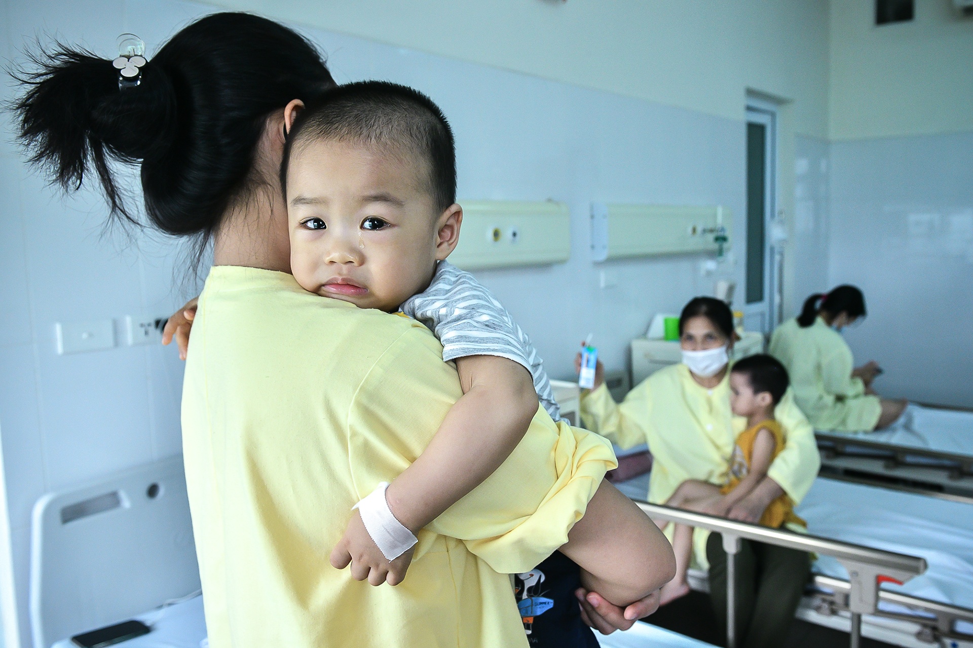 Nhiều người tại Hà Nội phải nằm viện do mắc cúm mùa-4