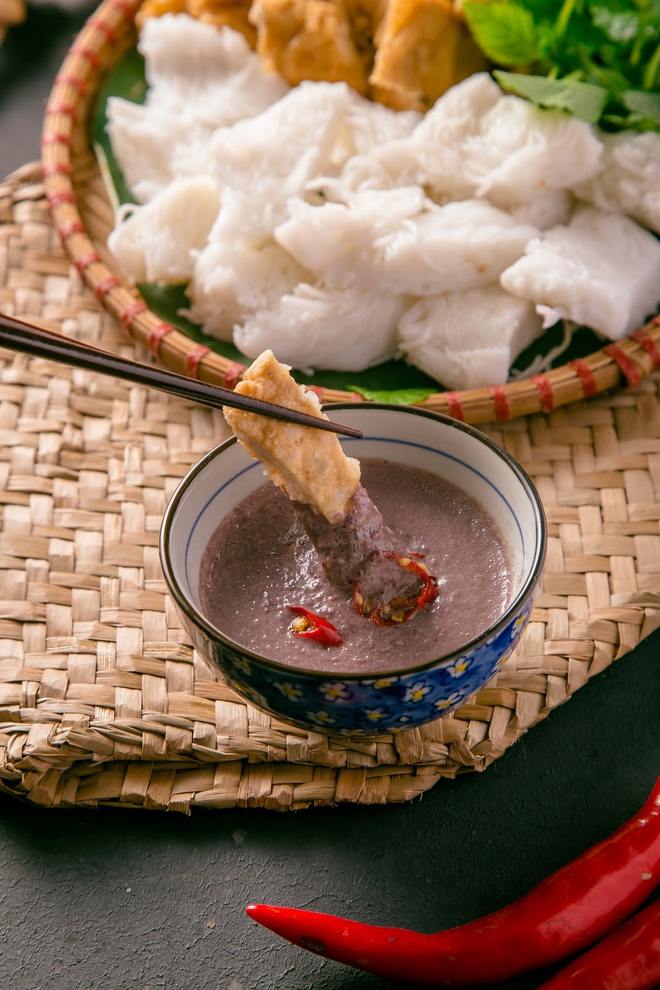 Những món ăn ở Việt Nam thách thức lòng can đảm của người thưởng thức: Có món là đặc sản được săn lùng với giá cao-7