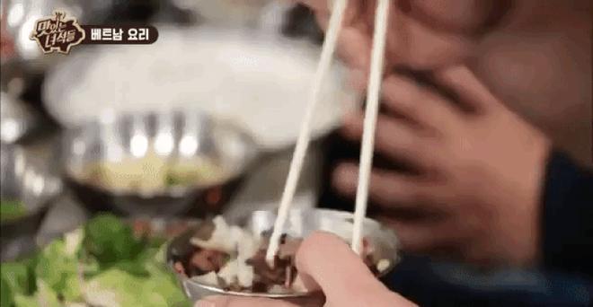 Một loạt món ăn Việt lên truyền hình nước ngoài: Toàn những đặc sản quen thuộc khiến bạn bè quốc tế vừa ăn vừa trầm trồ-5