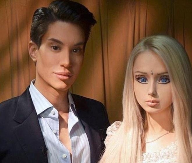 Câu chuyện kỳ lạ đằng sau phiên bản búp bê Barbie và Ken ngoài đời thực-1