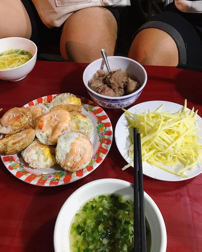4 quán bánh căn ở Nha Trang cứ ăn là “dính”, người dân địa phương cũng khen tấm tắc-5