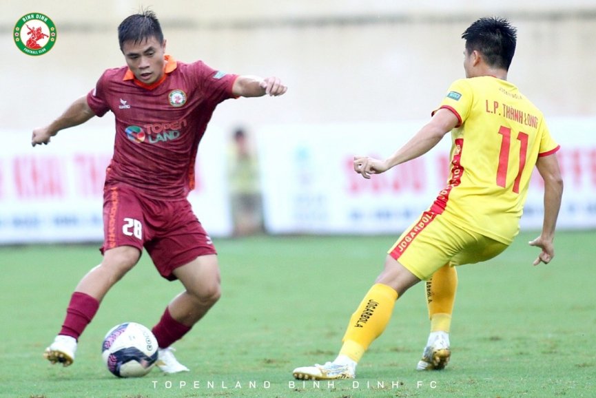 Văn Lâm và đồng đội nhận trận thua cay đắng trước đội bóng yếu-1