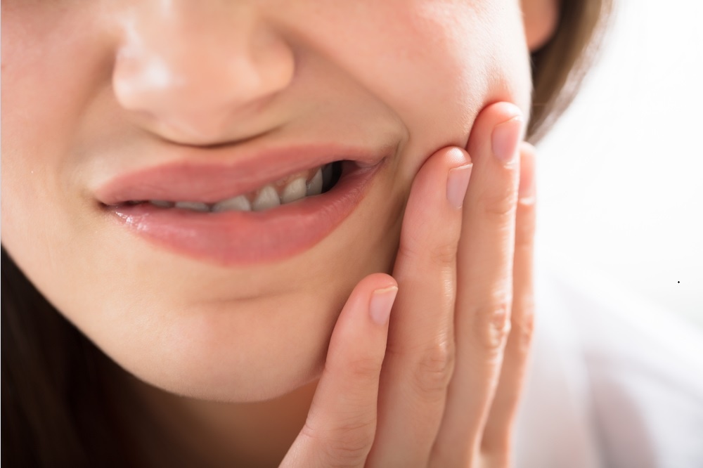 Ê buốt răng là phản ứng tự nhiên hay dấu hiệu của bệnh lý?-1