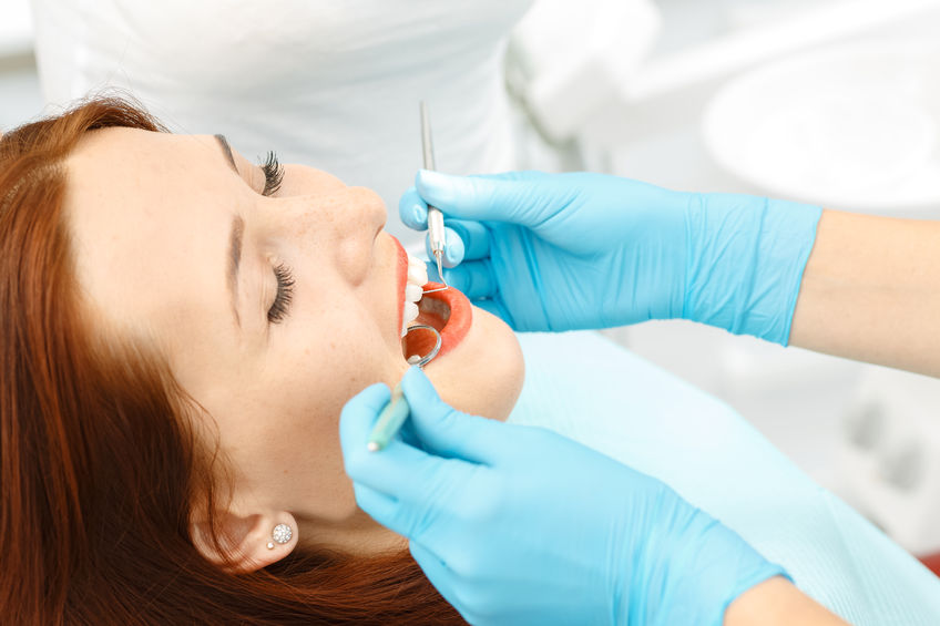 Vì sao nhiễm trùng răng miệng có thể gây viêm khớp?-1