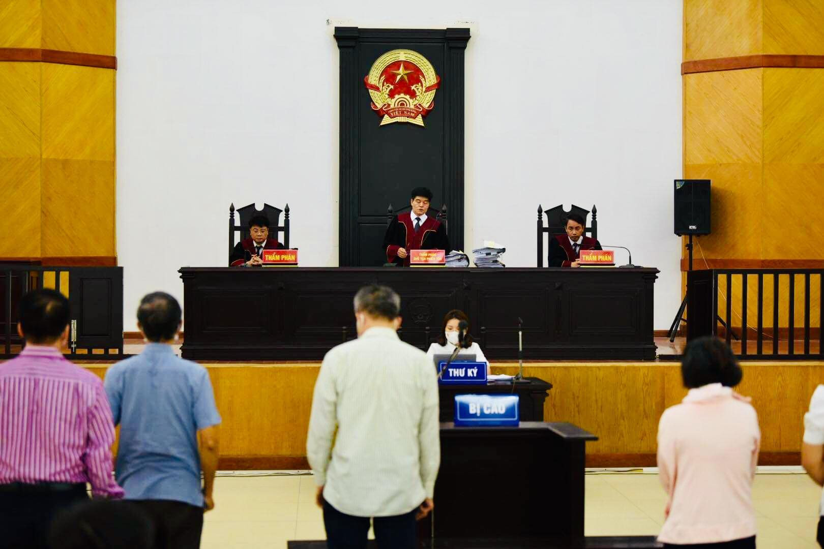 Cựu Thứ trưởng Bộ Y tế Trương Quốc Cường được giảm án tù-1
