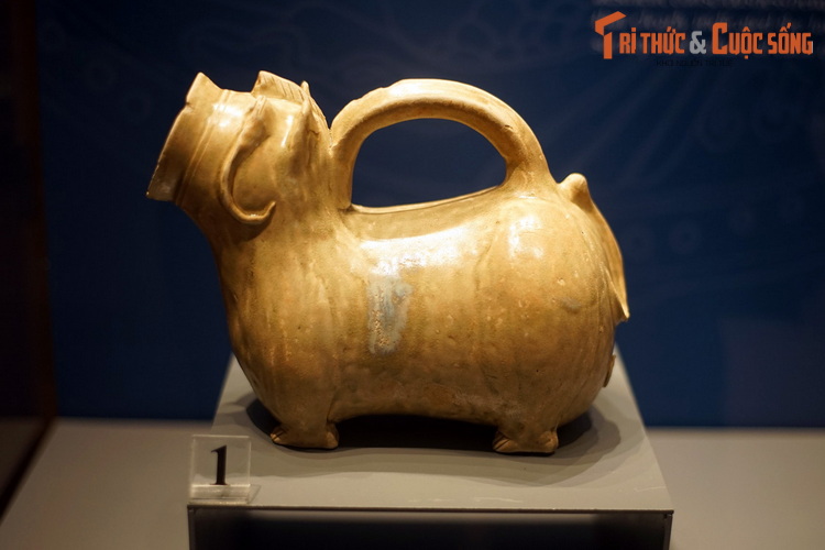 Soi vật dụng lạ lùng dành cho quý ông Việt 2.000 năm trước-1