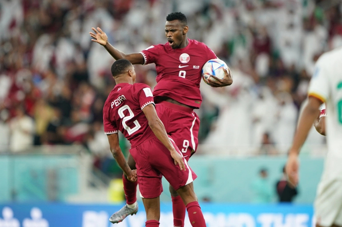 Tuyển Qatar xác nhận kỷ lục bị loại sớm tại World Cup-1