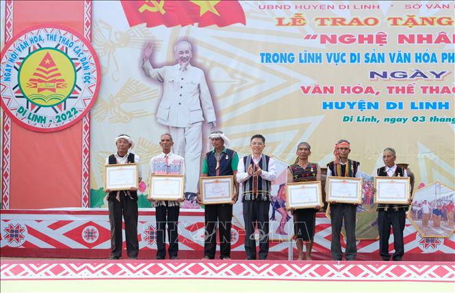 Lâm Đồng: Sáu nghệ nhân được phong tặng danh hiệu 'Nghệ nhân ưu tú'-1