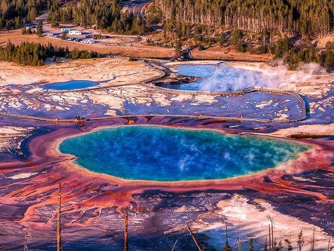 Chiêm ngưỡng hồ nước nóng vô thực như trong phim viễn tưởng, có màu sắc rực rỡ độc nhất thế giới-4