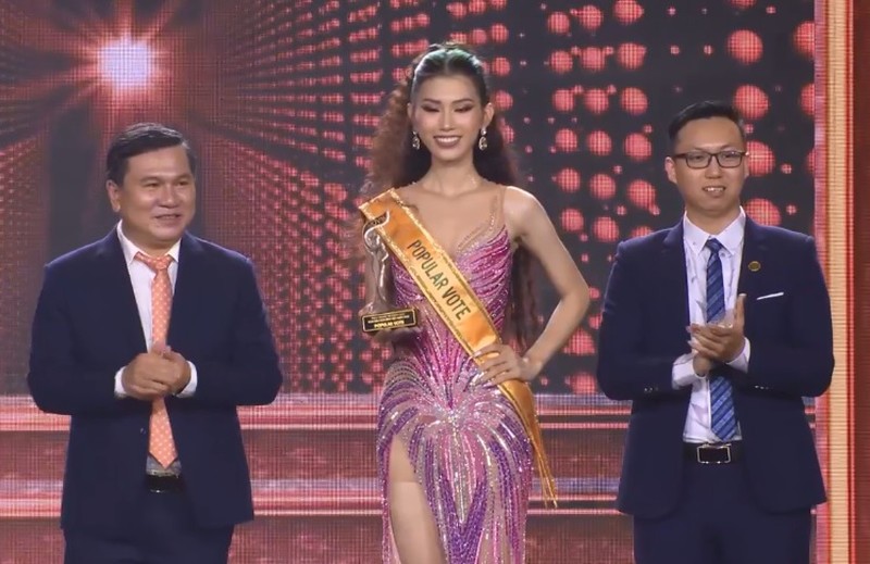 Đoàn Thiên Ân đăng quang Hoa hậu Hòa bình Việt Nam 2022-13