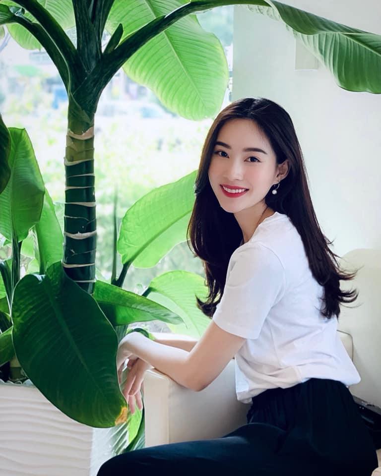Loạt ảnh đời thường của Hoa hậu Đặng Thu Thảo khiến fan mê mệt-7