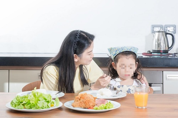 Cách chăm sóc trẻ biếng ăn sau nhiễm COVID-19-2