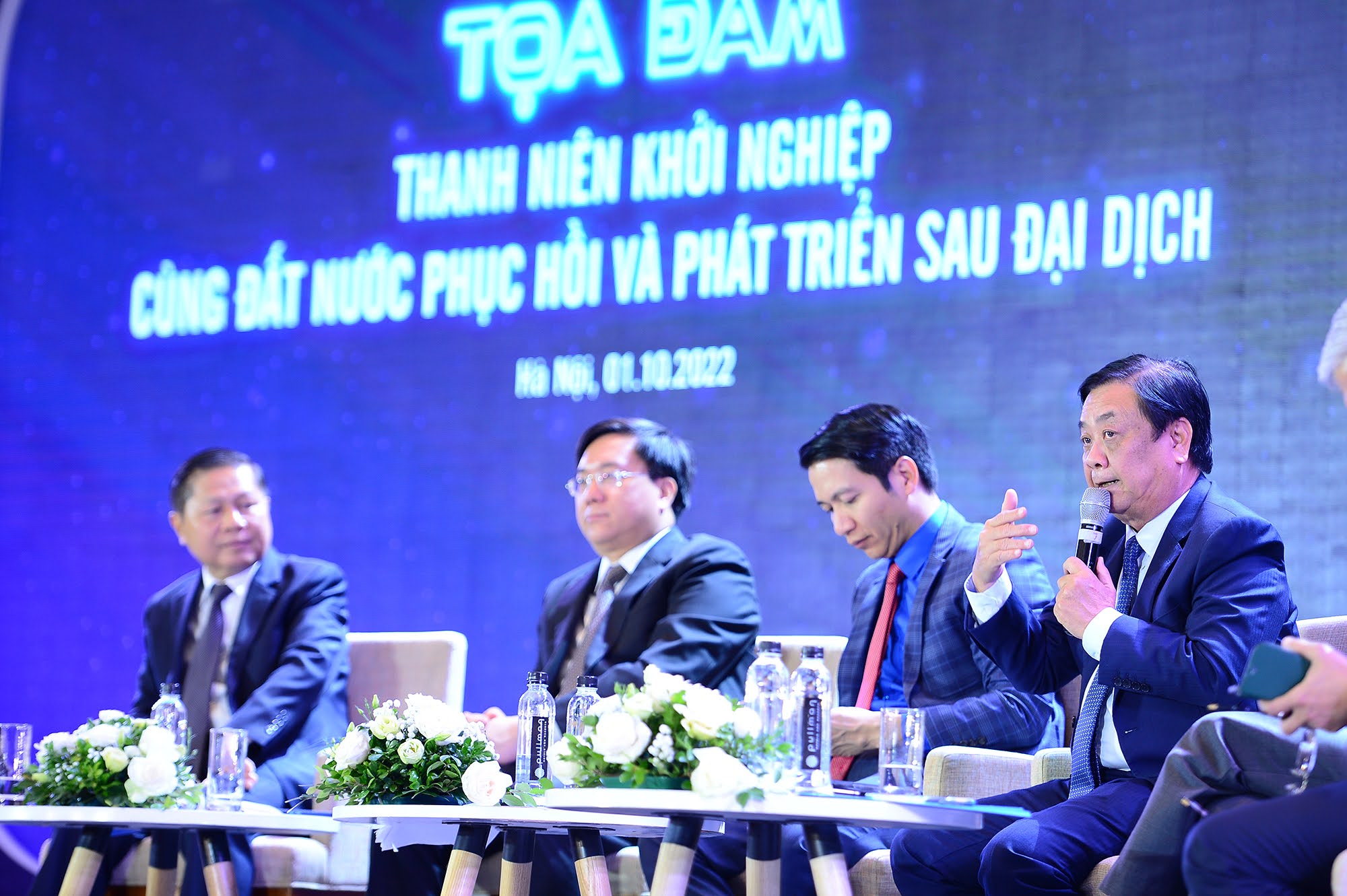 Bộ trưởng Lê Minh Hoan: 'Có bao giờ bạn nghĩ mình sẽ là một phần của Việt Nam tương lai?'-1