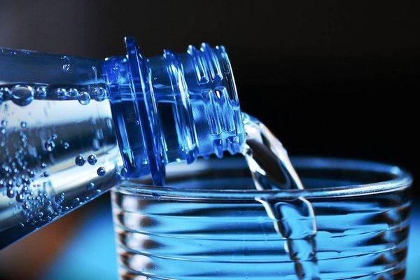 Uống gì, uống bao nhiêu và công thức tính lượng nước cần nạp vào cơ thể chính xác nhất cho cả người lớn và trẻ em-3