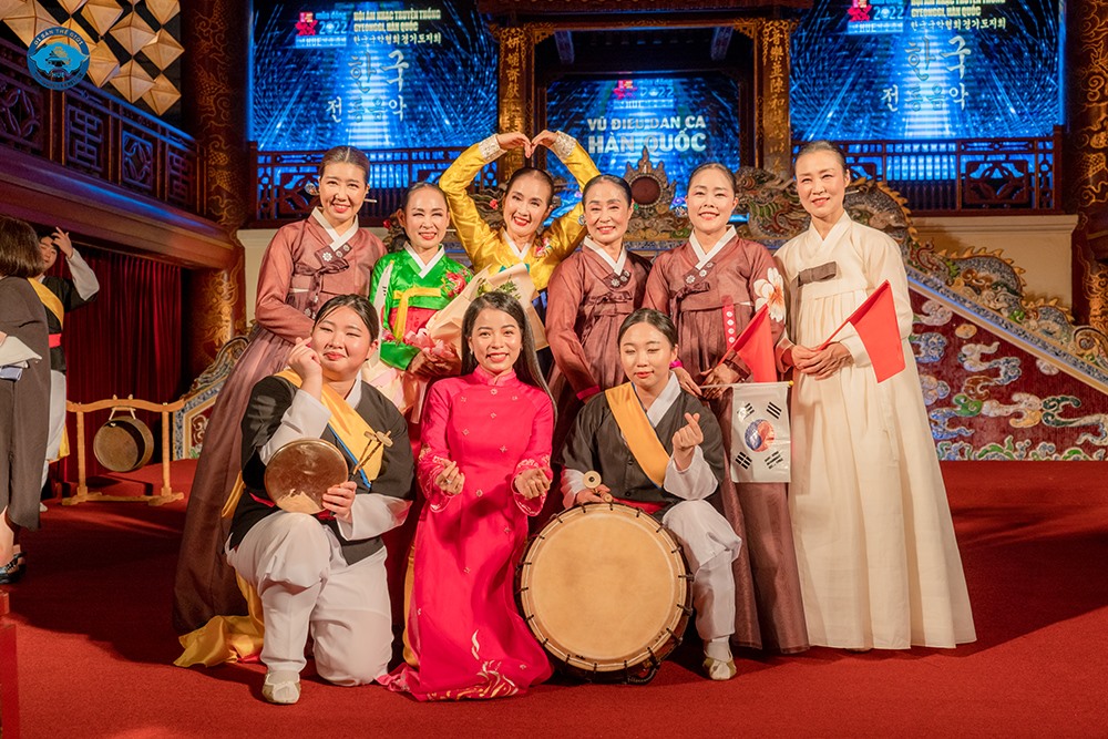 Những vũ điệu dân ca của Hàn Quốc trong nhà hát Duyệt Thị Đường-10