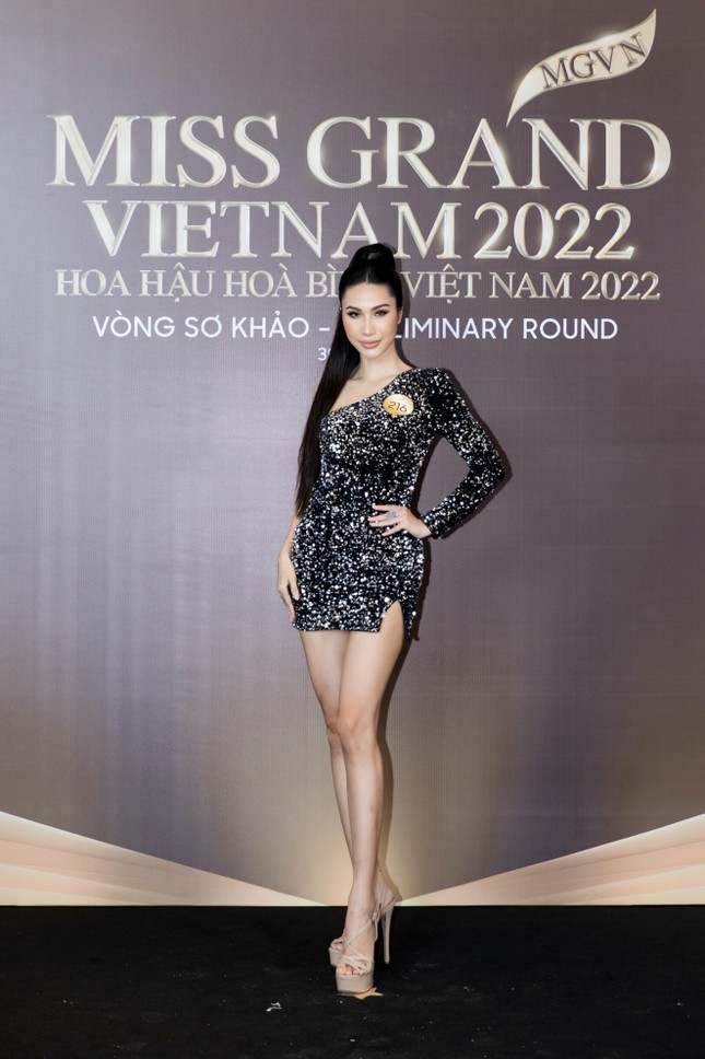 Dàn thí sinh quen mặt diện trang phục nóng bỏng tới tham dự sơ khảo Miss Grand Vietnam 2022-2