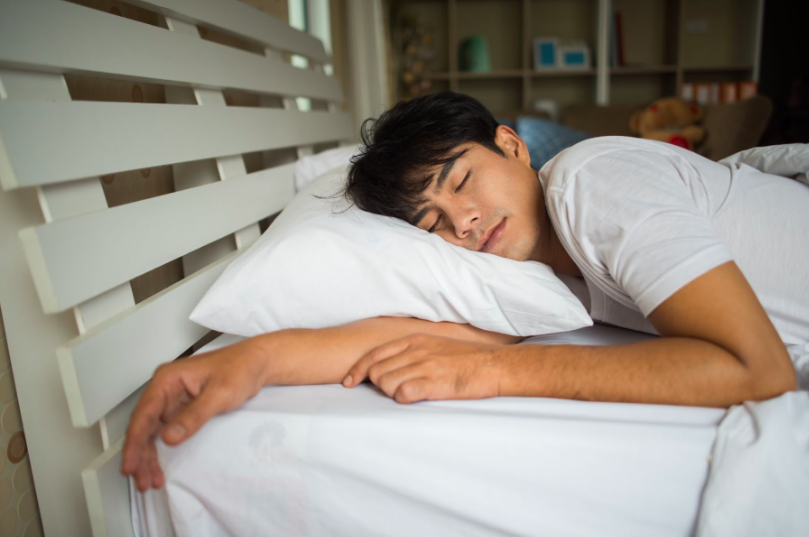 Tư thế ngủ tốt cho người bệnh bàng quang tăng hoạt-1