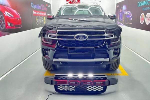 DV Huy Khánh tậu SUV 7 chỗ Ford Everest 2022 hơn 1,2 tỷ đồng-5