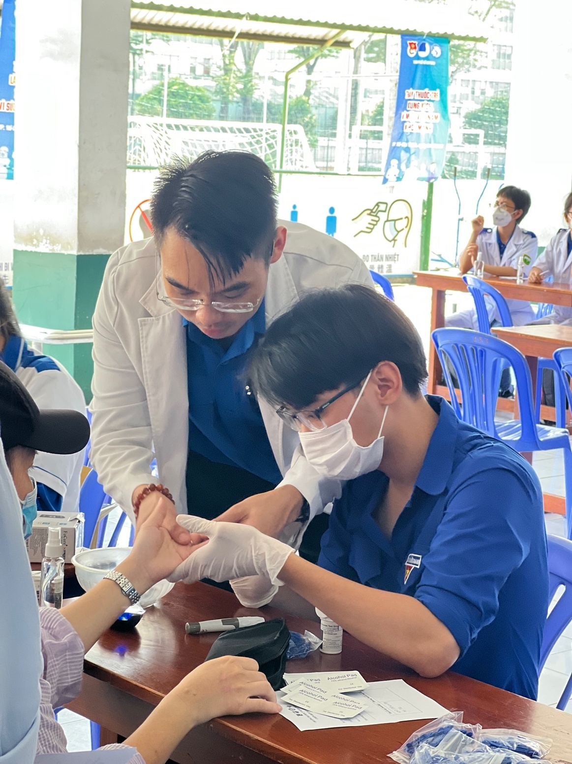TCP Việt Nam cùng Hội Thầy Thuốc Trẻ Việt Nam chăm sóc sức khỏe cộng đồng-3