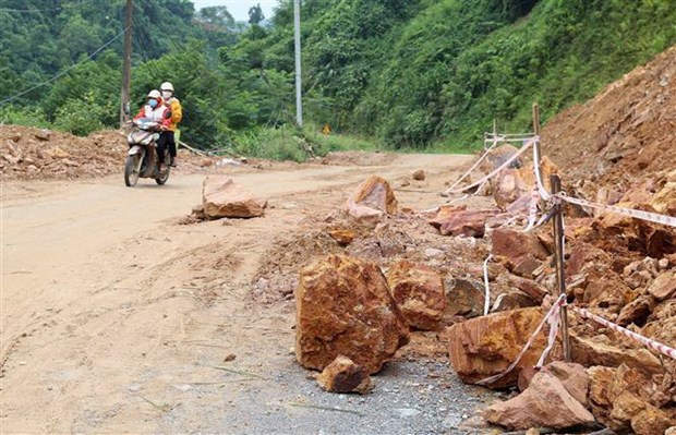 Lào Cai: Xuất hiện nhiều điểm sạt lở nguy hiểm trên Tỉnh lộ 156B-1