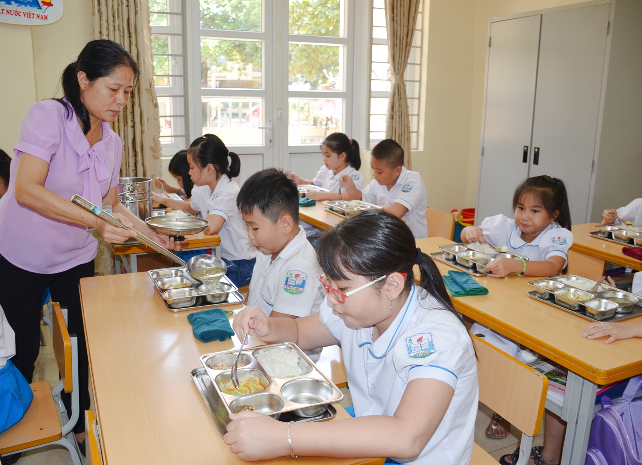 Bắc Giang siết chặt an toàn bếp ăn trường học-1