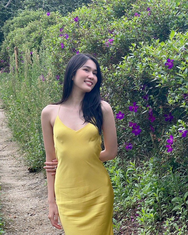 Hoa hậu Đỗ Thị Hà, Kỳ Duyên đọ đường cong nóng "bỏng mắt" với bikini-5
