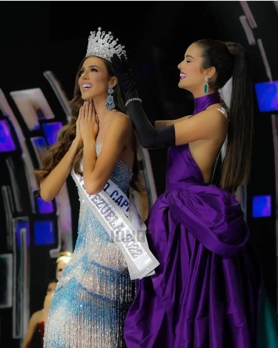 Hoa hậu Venezuela 2022 sở hữu chiều cao 1m8 và thân hình rực lửa-2