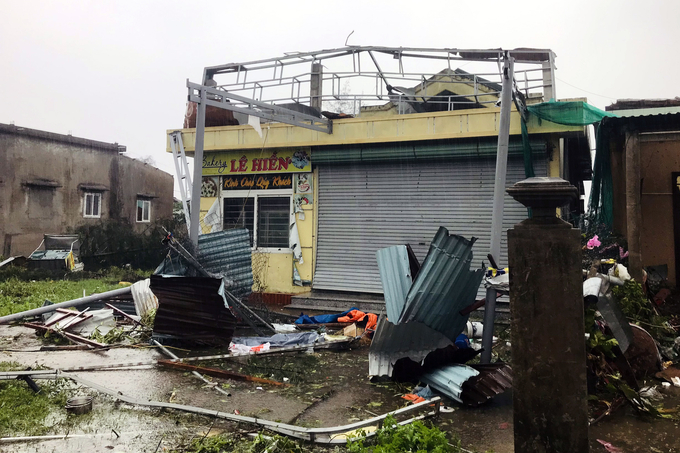 Quảng Trị: Trận lốc xoáy khiến 200 nhà dân bị tốc mái, 3 người bị thương-2