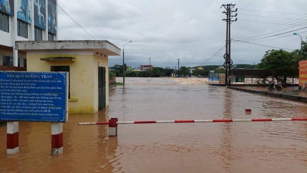 Quảng Ninh: Nhiều địa phương ngập úng cục bộ sau mưa lớn-4