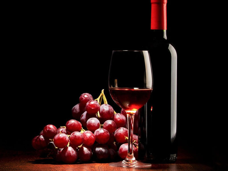 Cứ ngỡ chỉ là 'ngọc nữ' bên bàn tiệc, rượu vang đỏ còn có thể có tác dụng tuyệt vời này với mỡ thừa của bạn-1