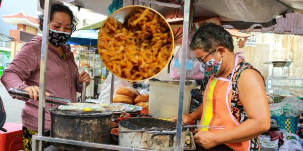 Bánh tráng nướng cải xá bấu giòn sần sật gây nghiện tại Sài Gòn-1