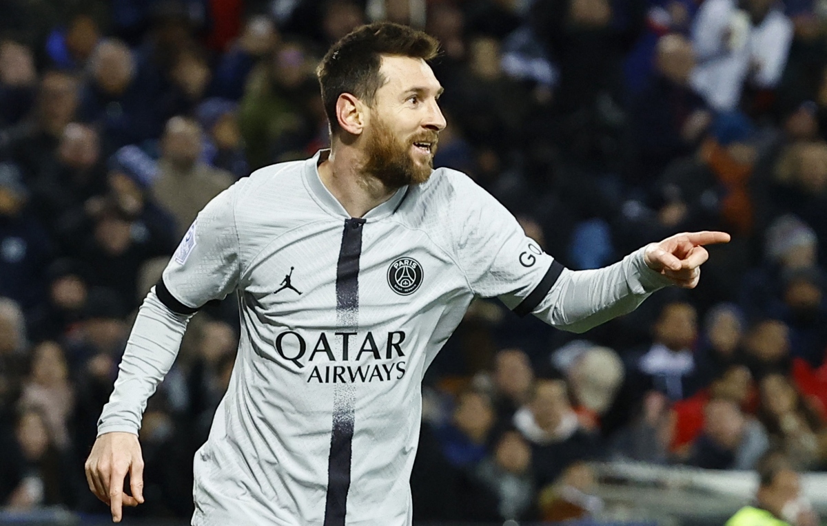 Mbappe gặp vận xui, Messi "giải cứu'' PSG trên sân Montpellier-13