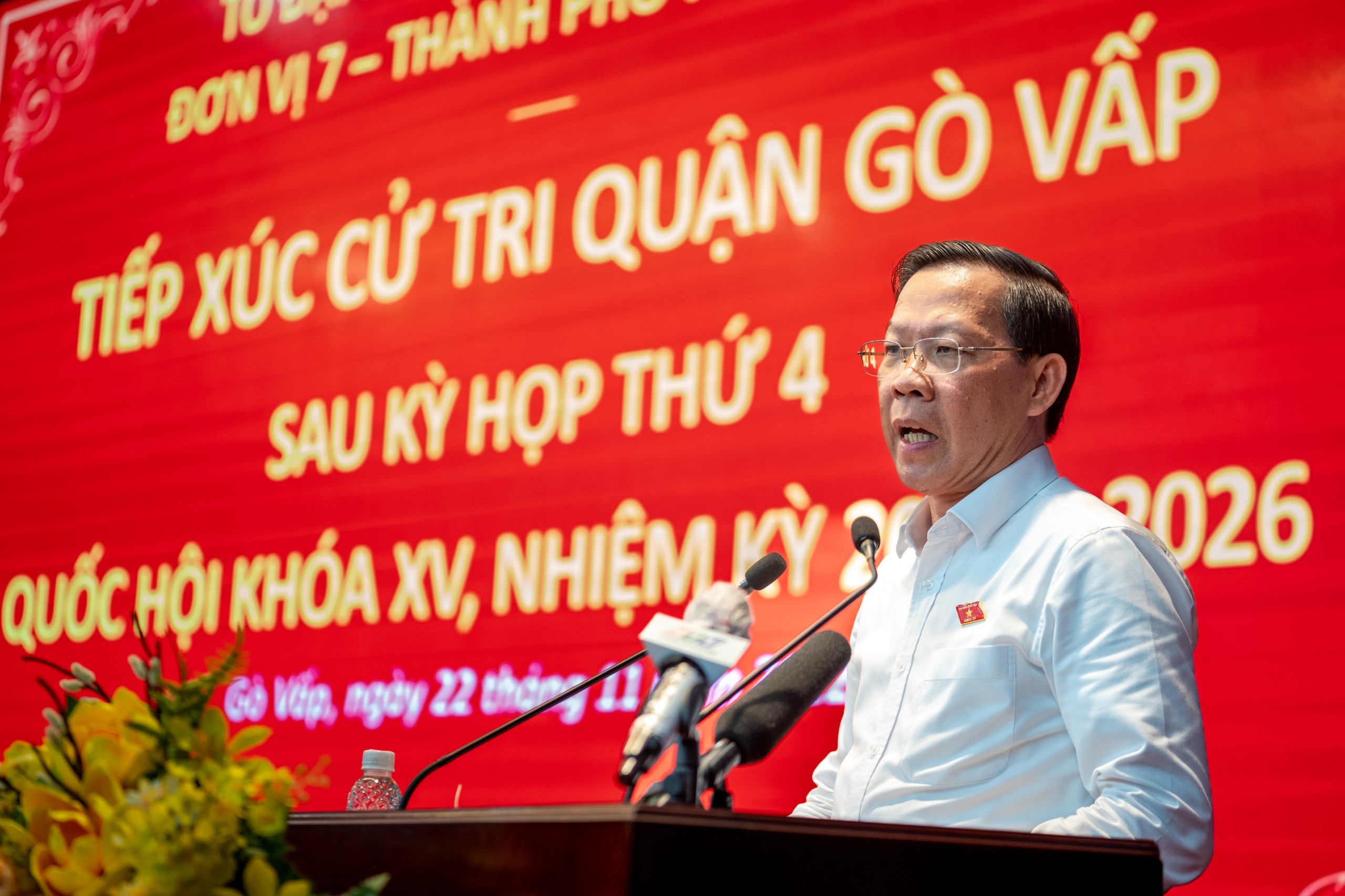 Chủ tịch Phan Văn Mãi: Cán bộ sở, ngành, văn phòng TP.HCM cũng bị 'khủng bố' đòi nợ thuê-1