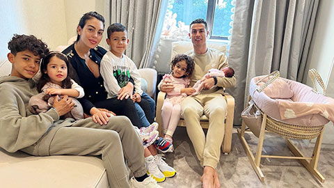 Bạn gái Ronaldo vỡ vụn trái tim khi mất con-cover-img
