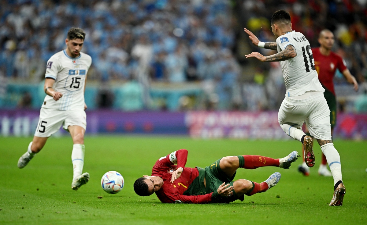 Bruno Fernandes lập cú đúp, Bồ Đào Nha vượt ải Uruguay để giành vé sớm-25