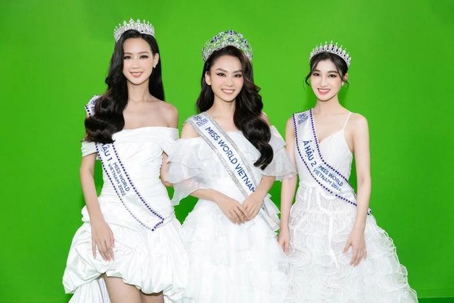 Top 3 Miss World Vietnam 2022 liên tục diện trang phục đồng điệu: Set đồ nào ấn tượng nhất?-4