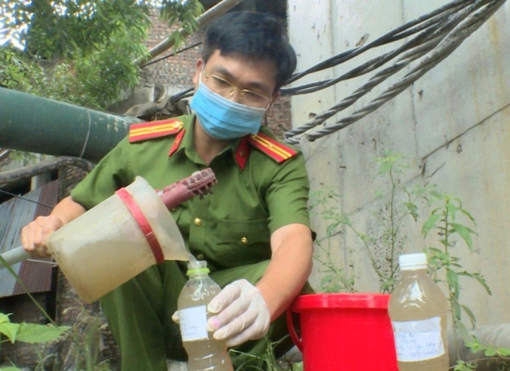 Cơ sở tái chế giấy ở Bắc Ninh đặt đường ống ngầm xả nước thải ra môi trường-1