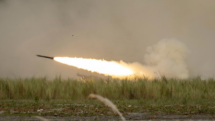 Đại tá Nga cảnh báo nóng trước khả năng Mỹ cung cấp tên lửa tầm xa GLSDB cho Ukraine-9