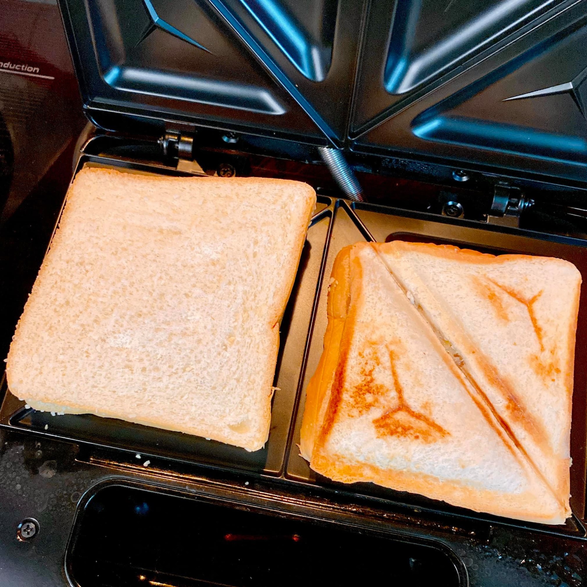 Sandwich cá chiên phô mai - Bữa sáng đơn giản bé nào cũng mê-5