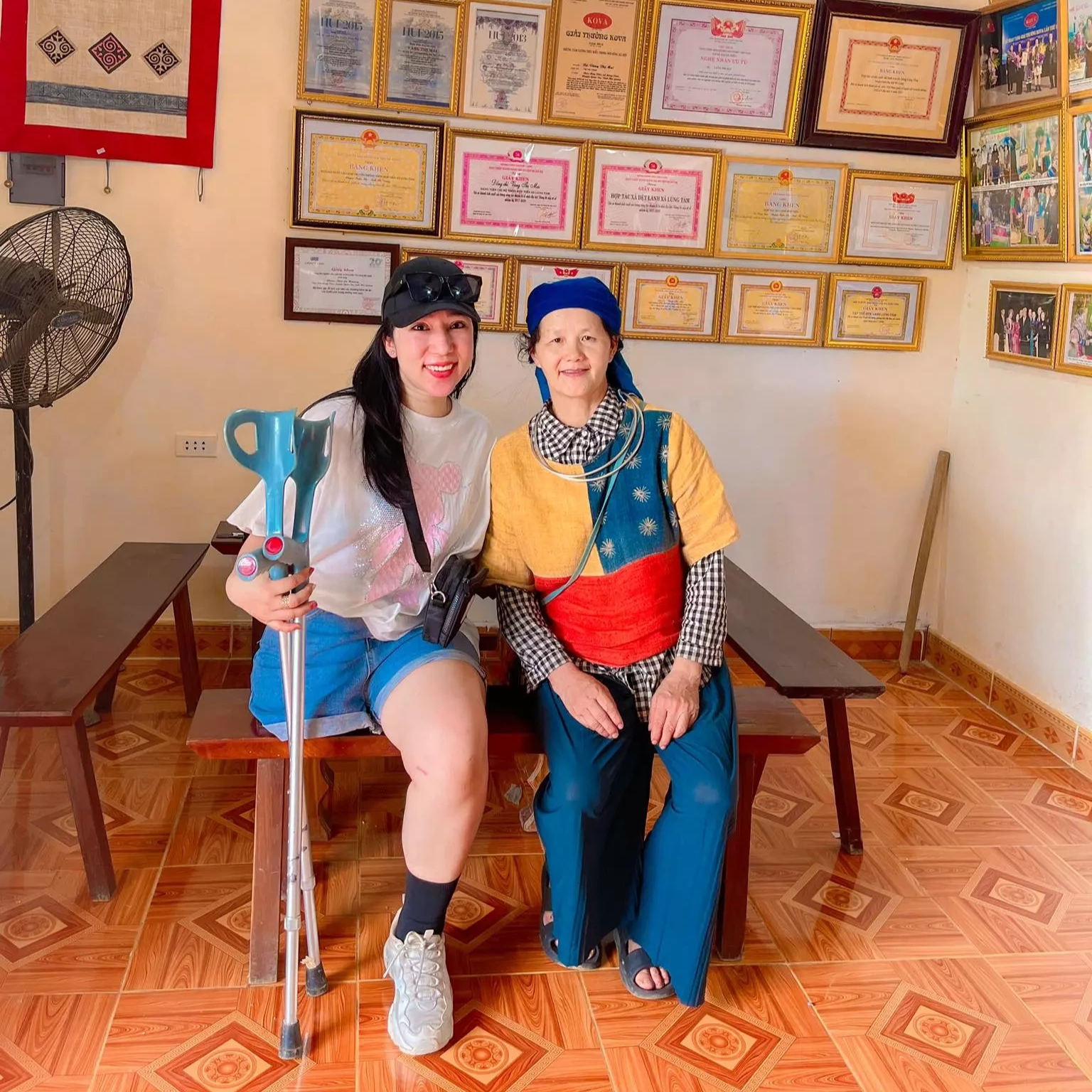 Cô gái khuyết một chân ở Gia Lai vượt nghìn km chinh phục địa đầu Tổ quốc-13