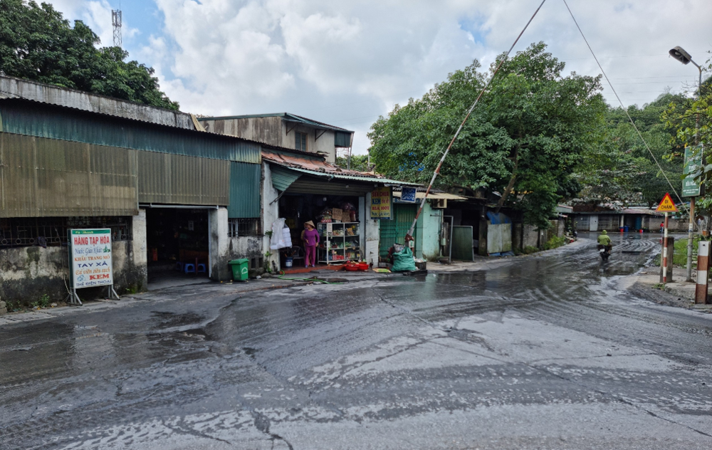 Quảng Ninh: Con đường liên xã xấu nhất thành phố Cẩm Phả-2