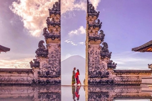Xếp hàng 4 tiếng để được chụp hình "sống ảo" ở "cổng thiên đường" Bali-2